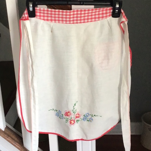 2 vintage aprons - Picture 6 of 10